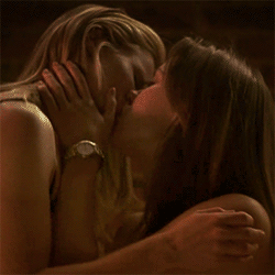 Bisexual girls kissing