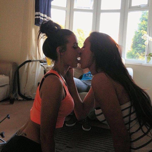 Bisexual girls kissing