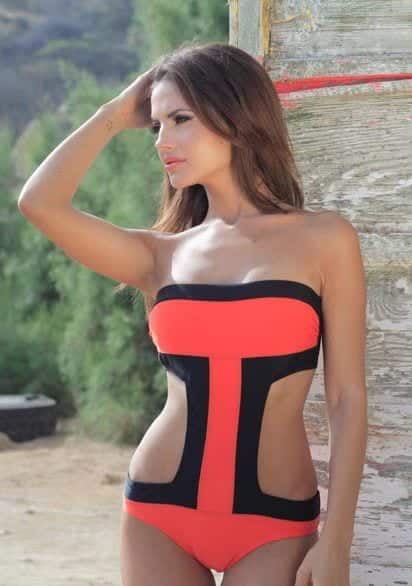 Hot girls with hourglass bodies