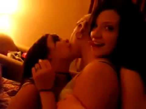 Drunk college coeds lesbian