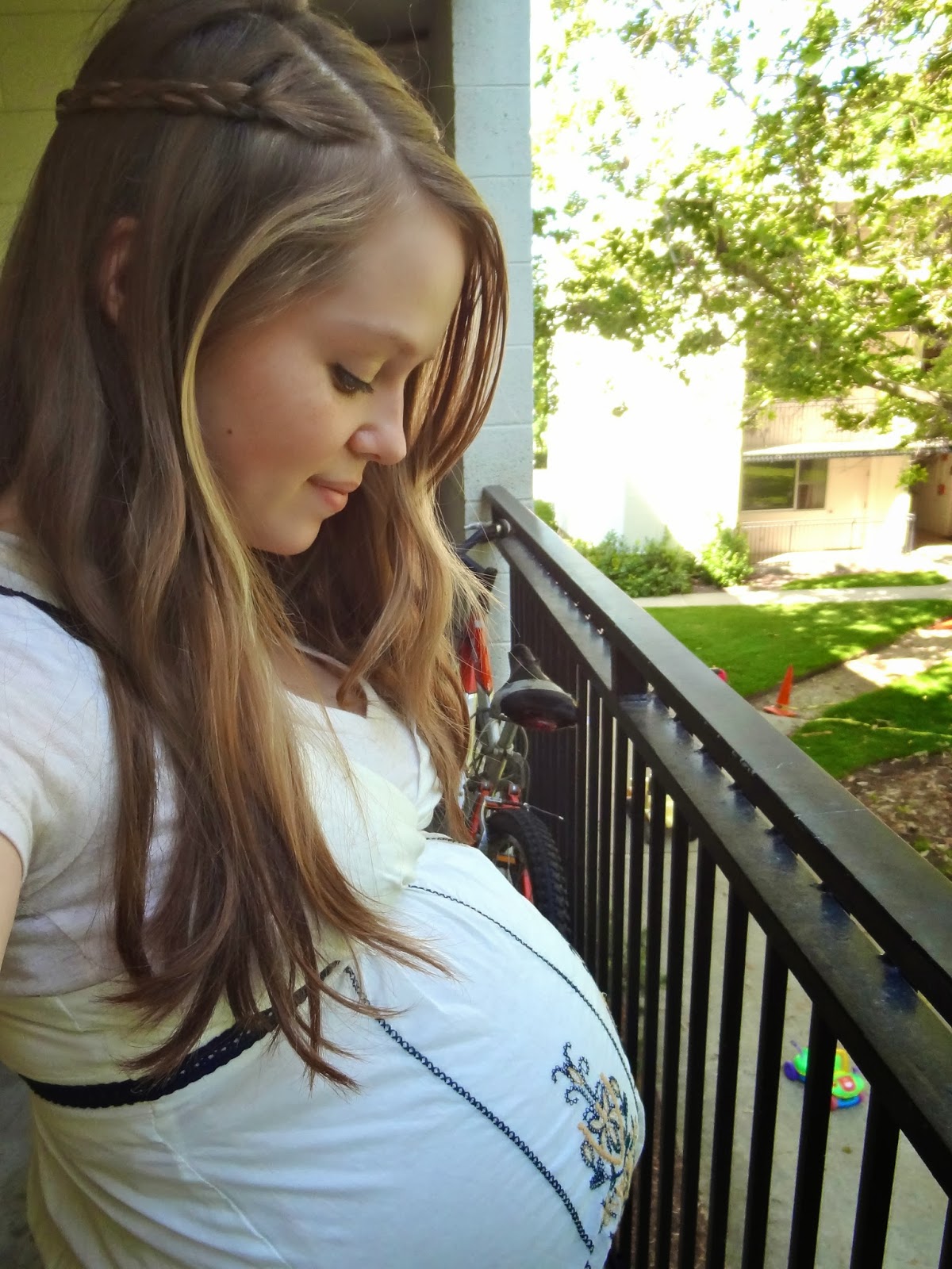 Pregnant teens giving birth
