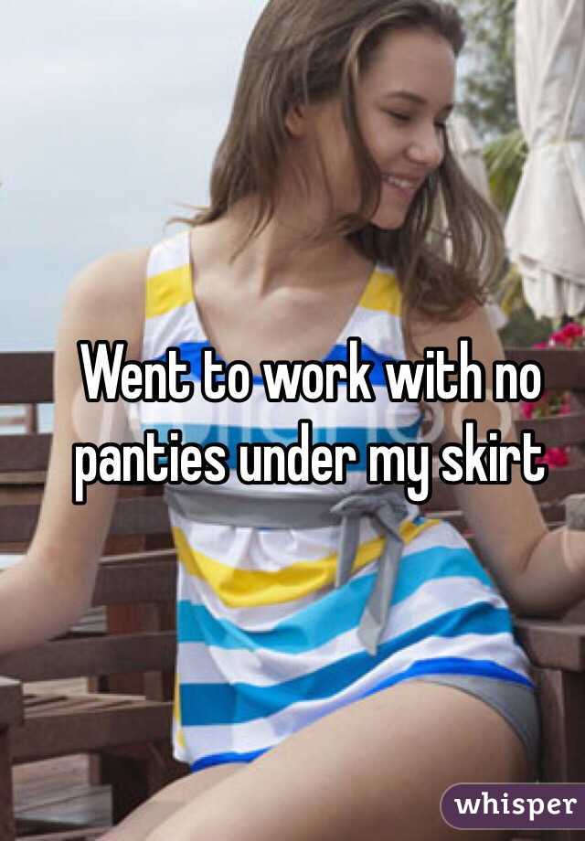Under girls skirts no panties