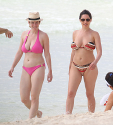 Kelly brook topless cancun