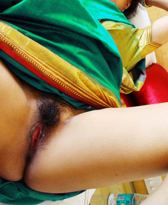 Indian aunty in saree pics showing pussy