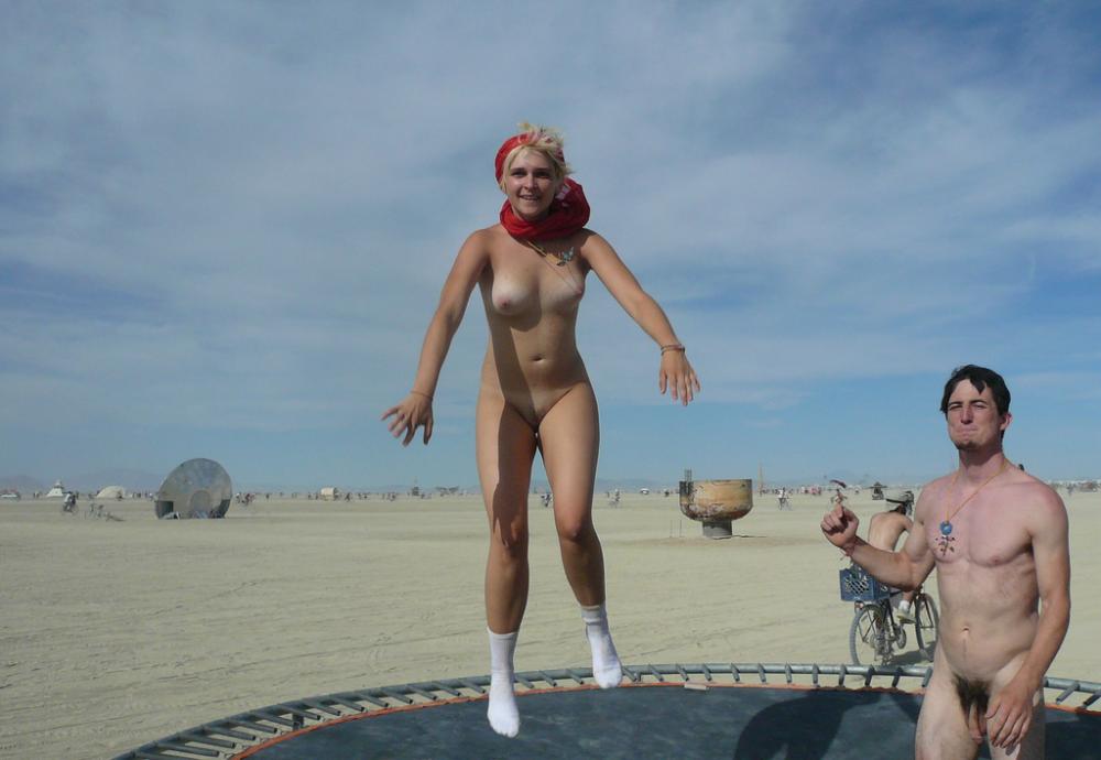 Naked Girls On Trapolins